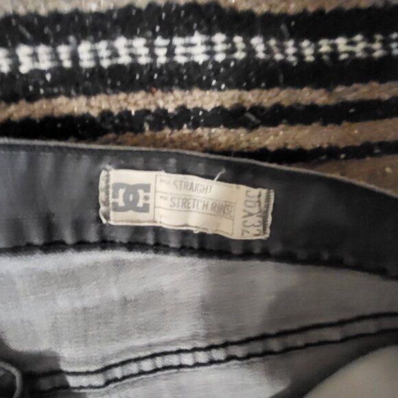 Variety of designer jeans - Picture 11 of 16